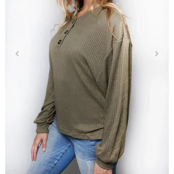 NWT! Ribbed Henley Top in Fescue Green - Picture 4 of 8